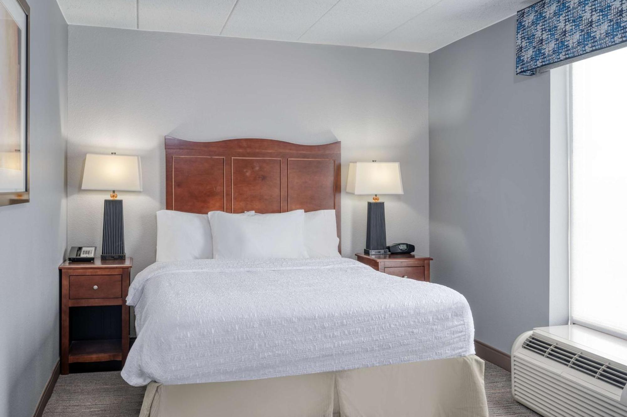 Hampton Inn Baltimore/Уайт-Марш Экстерьер фото