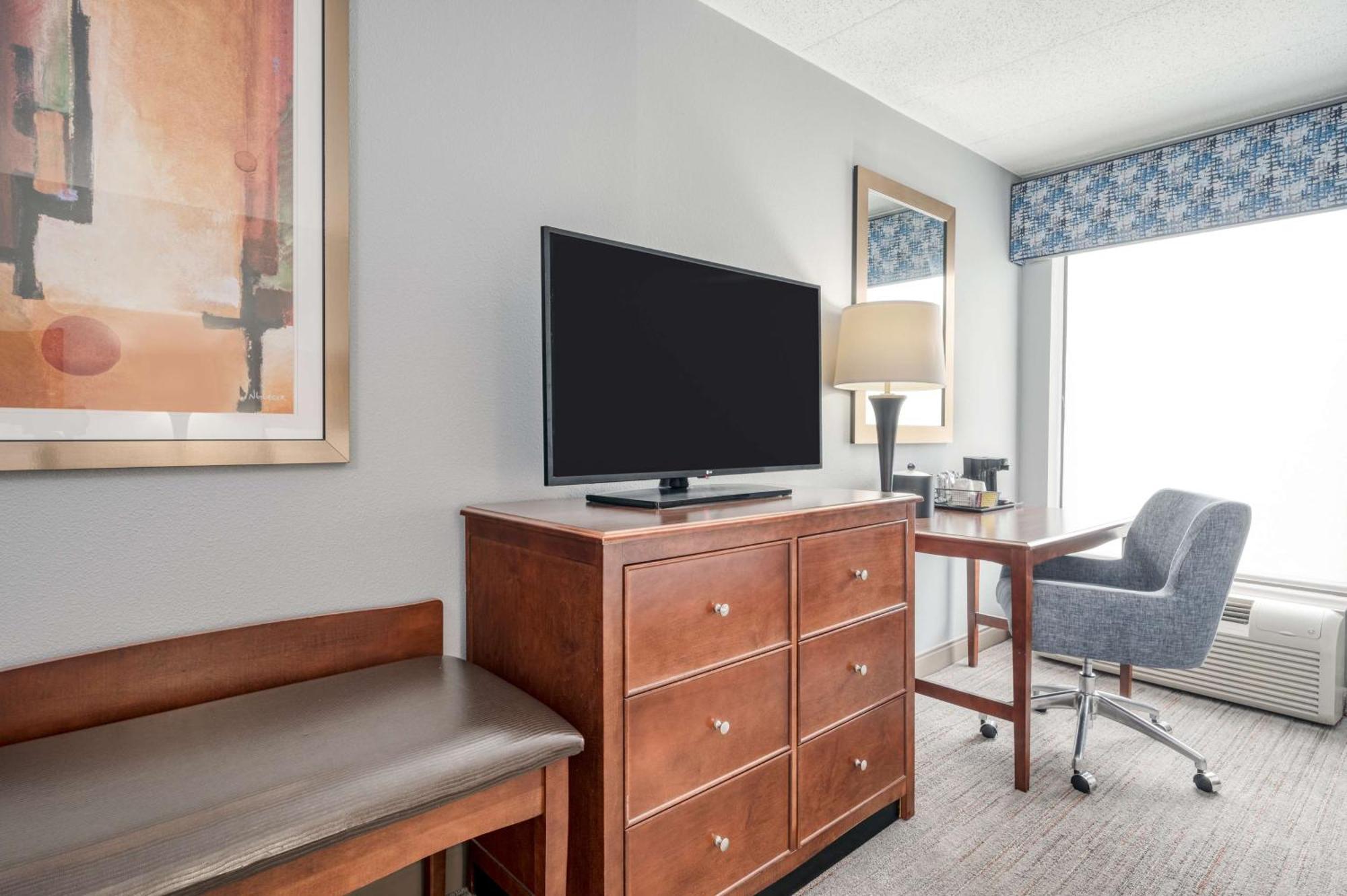 Hampton Inn Baltimore/Уайт-Марш Экстерьер фото