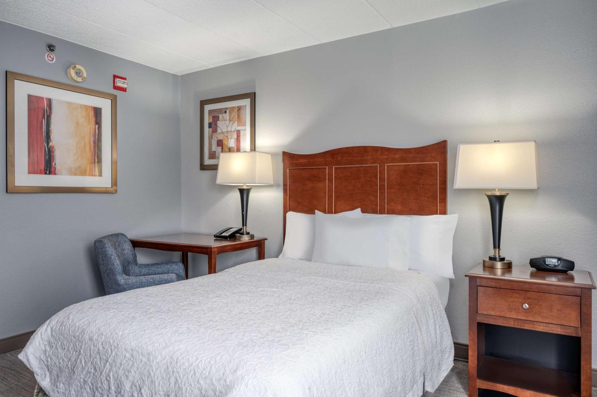 Hampton Inn Baltimore/Уайт-Марш Экстерьер фото