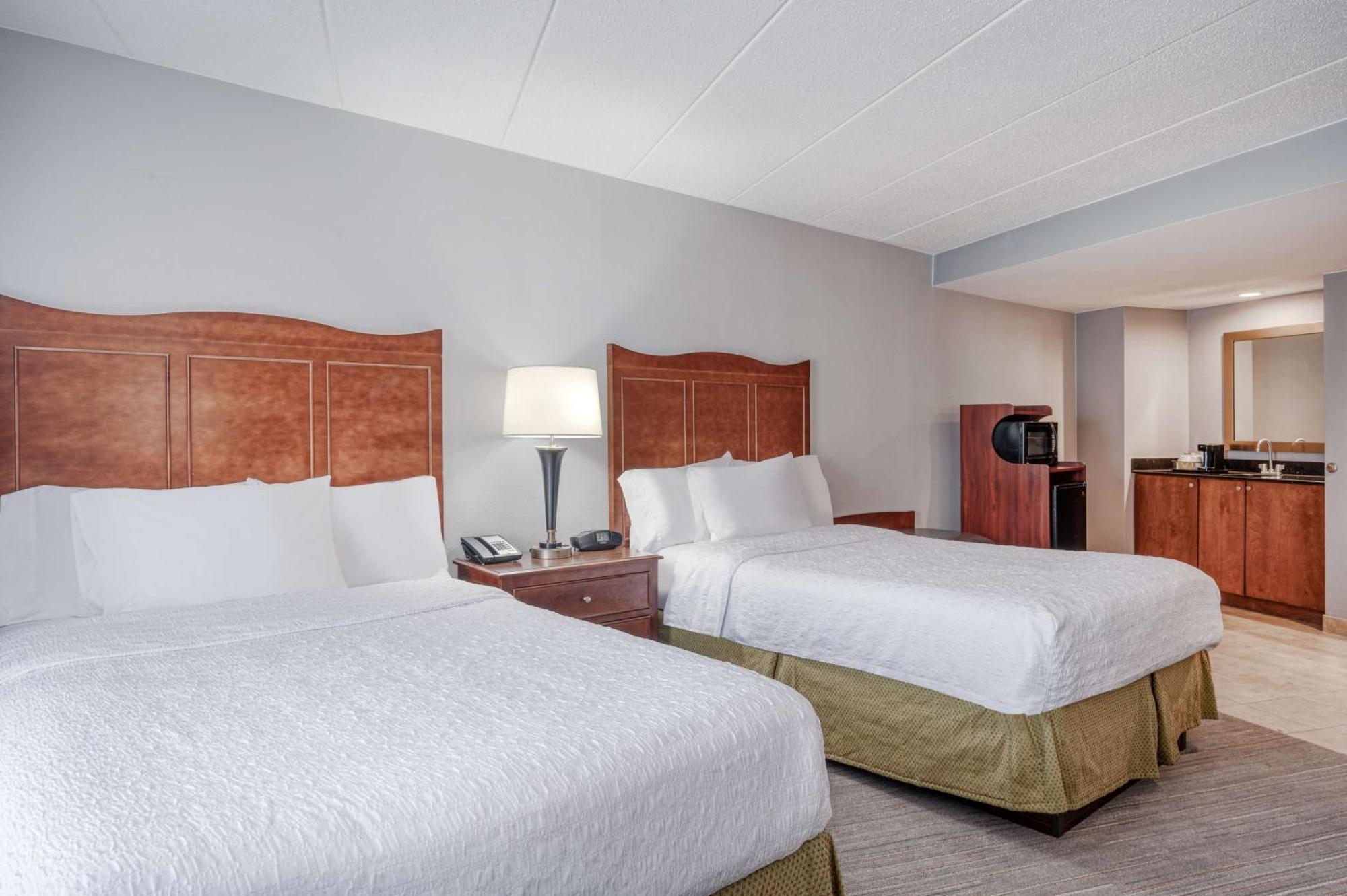Hampton Inn Baltimore/Уайт-Марш Экстерьер фото
